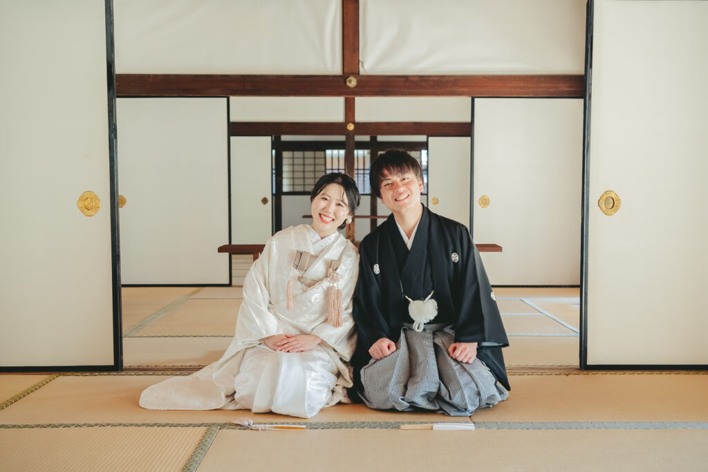 茨城県水戸市の弘道館で歴史ある木造建築と美しい光に包まれて叶える自然体な和装前撮り